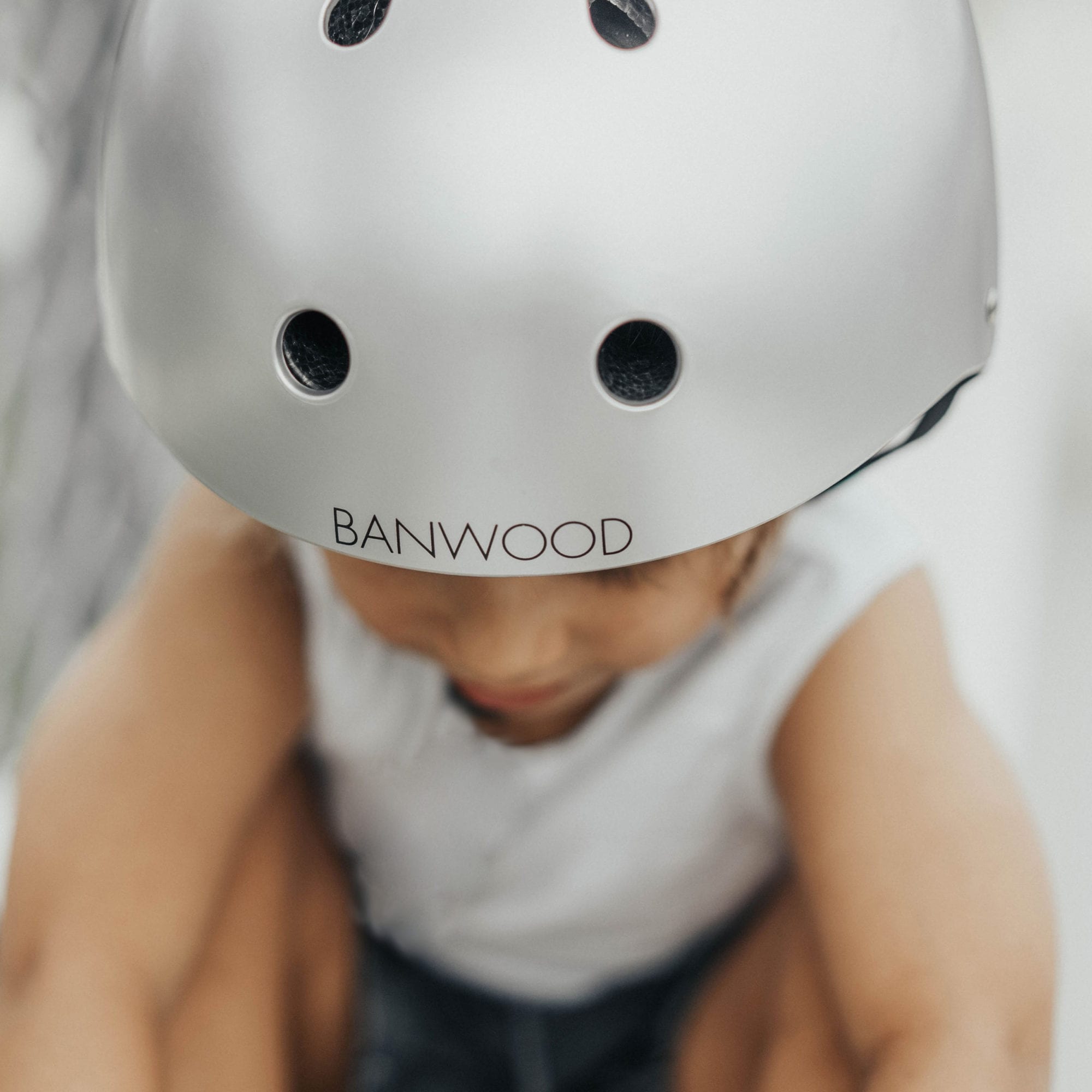 BAISIK-Banwood-ChromeHelmet.jpg
